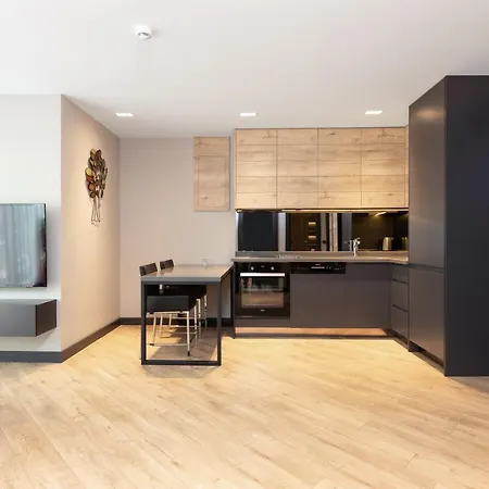 Z-suites Aparthotel *