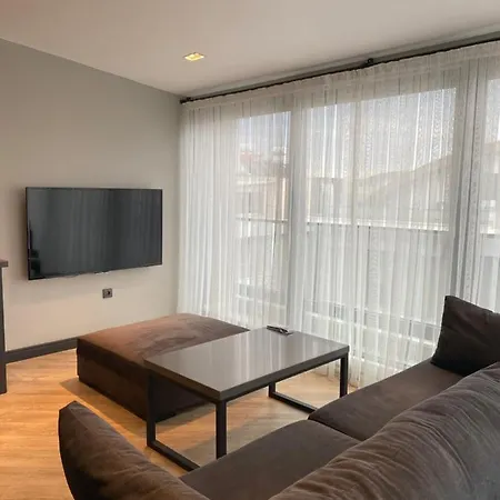 Z-suites Aparthotel